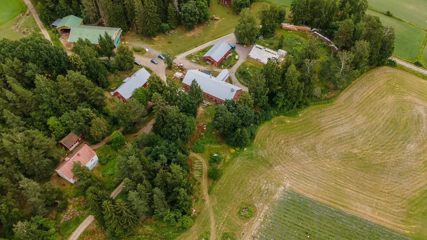 Ilmakuva Rekolan Biodynaamisesta tilasta
